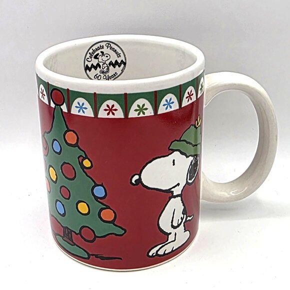 Peanuts Snoopy Christmas Tree Coffee Mug 60th Anniversary 2010 Tree Red Green - Picture 1 of 12
